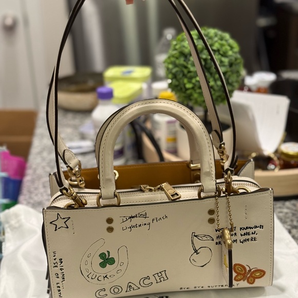 Coach Rogue 26 in Sketch Print - Picture 4 of 9